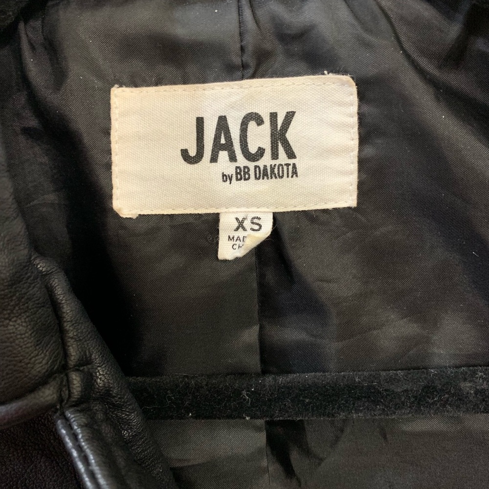 Leather jacket - Picture 2 of 3